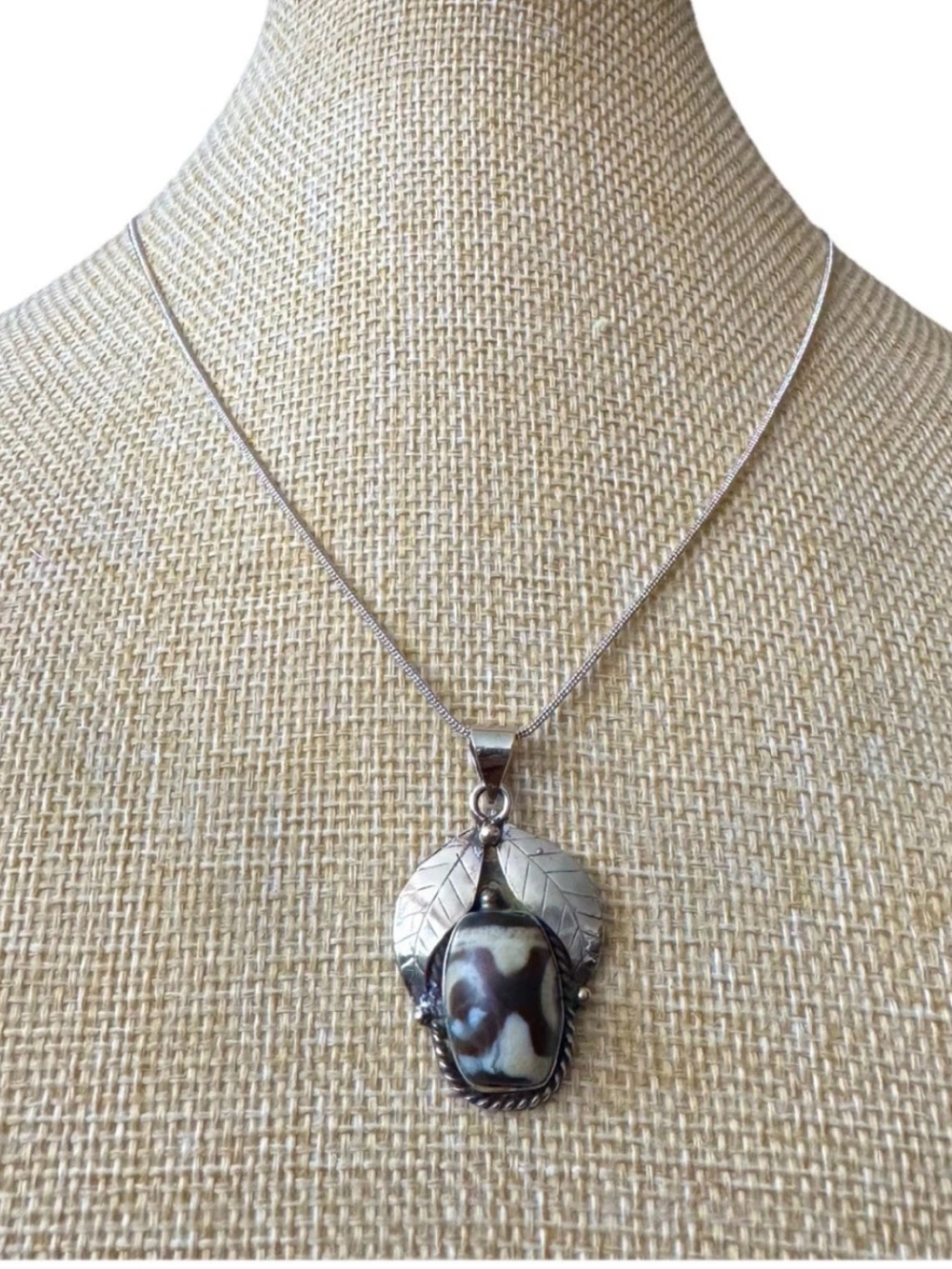 Vintage & Handcrafted Ethnic Tibetan 2 Eye Agate(Dzi)Pendant Set in Silver 4.70g